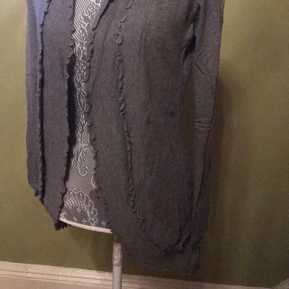 Pretty grey sweater with double ruffle detail L/XL - Picture 3 of 6